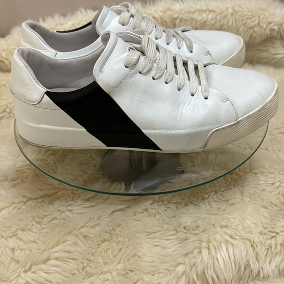 SOLD - Moncler Remi Sneakers for Men - Picture 3 of 10